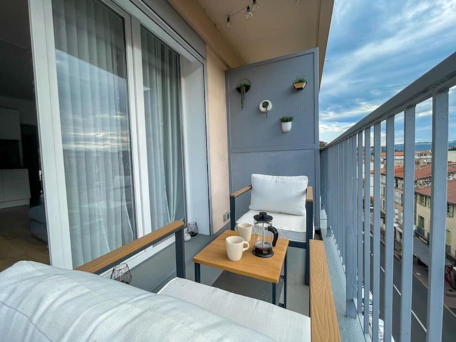 Le Lagon Bleu - Appt Wifi Parking Balcon Le Puy-en-Velay Экстерьер фото